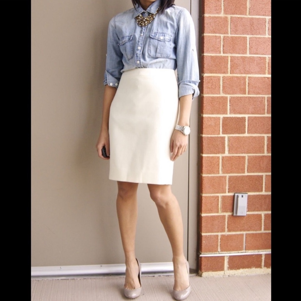 JCrew No. 2 Pencil Skirt in double serge cotton. Size 4.